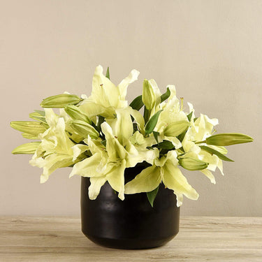 Floral Arrangement-Artificial Lily in Black Vase-Bloomr