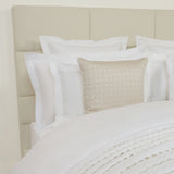 سرير بانوس من قماش المجعد