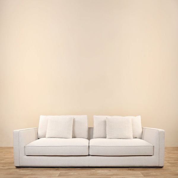 Dario <br> Sofa
