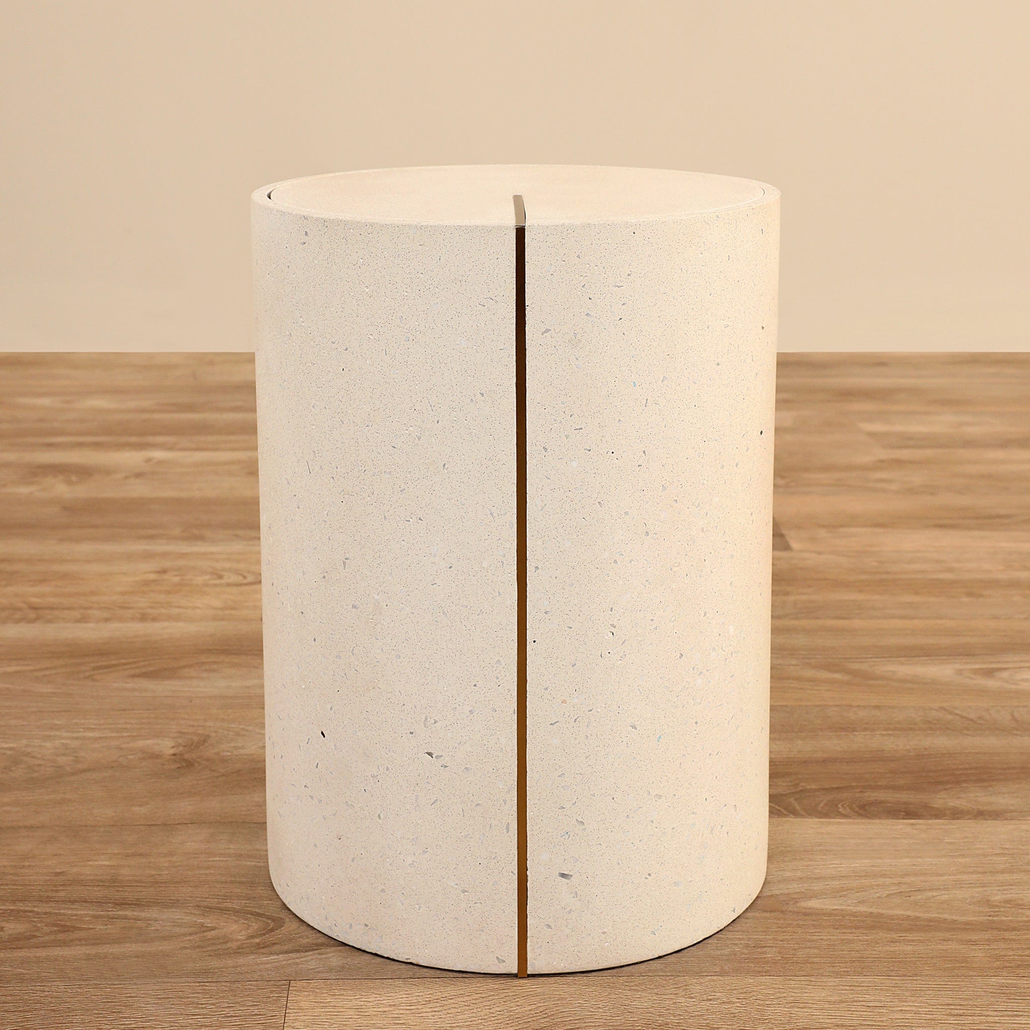Monte <br>Concrete Side Table - Bloomr
